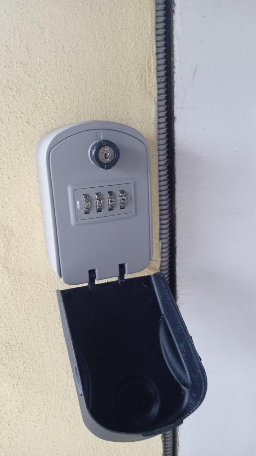 Camera B&B Hotel Parma Exteriör bild